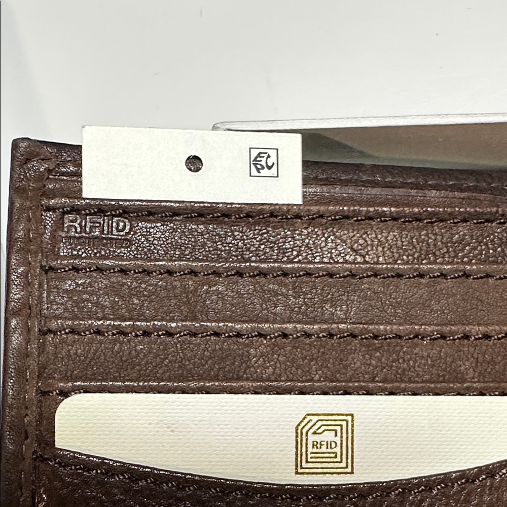 New RFID Barbour Bi-Fold Wallet - Picture 3 of 8